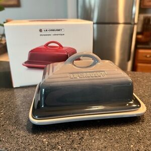 Le Creuset European Butter Dish - Oyster